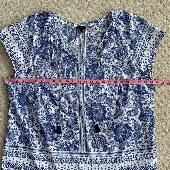 Talbots Cotton Floral Peasant Keyhole Top Blue/White Size 2X Lightweight Summer - Picture 11 of 11